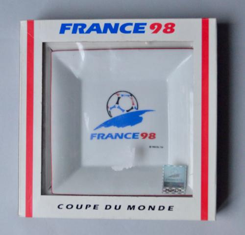 CENDRIER CÉRAMIQUE COUPE DU MONDE FOOTBALL FRANCE 1998