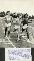 PHOTO ORIGINALE DE PRESSE D'ATHLÉTISME DE RUEELI, POLET ET ISSA DU 3 JUIN 1963