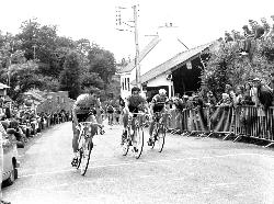 PHOTO ORIGINALE DE PRESSE D'EDDY MERCKX ET CYRILLE GUIMARD