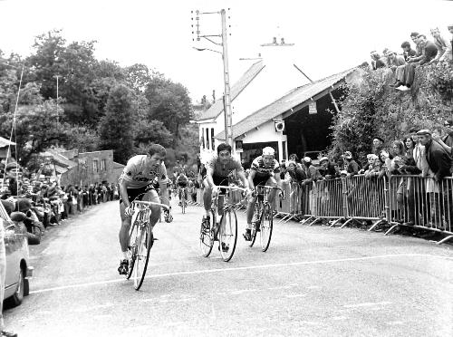 PHOTO ORIGINALE DE PRESSE D'EDDY MERCKX ET CYRILLE GUIMARD