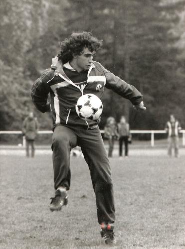 PHOTO ORIGINALE DE PRESSE DE DOMINIQUE ROCHETEAU EN ÉQUIPE DE FRANCE