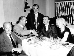 ENSEMBLE DE 13 PHOTOS ORIGINALES DE PRESSE DE JEAN ROBIC