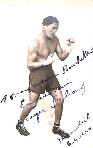 Carte postale dédicacée par Roger (?).