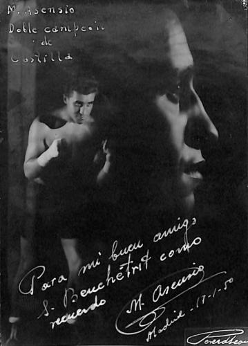 Carte photo dédicacée par Modesto Asensio. 