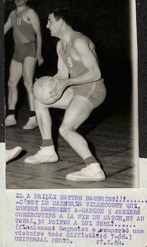 PHOTO ORIGINALE DE PRESSE D'HENRI VILLECOURT AVEC ROANNE CONTRE BAGNOLET DU 27 JANVIER 1964