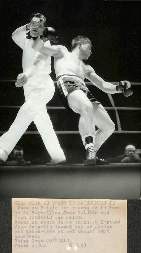 PHOTO ORIGINALE DE PRESSE DE JEAN JOSSELIN TOUCHÉ ET BATTU PAR CLAUDE SALUDEN DU 26 FÉVRIER 1963