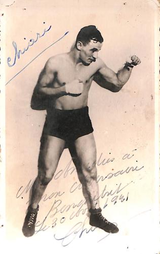 Carte postale dédicacée par Pierre Chiari.