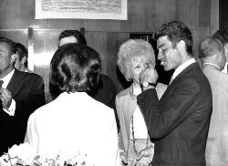 ENSEMBLE DE 4 PHOTOS ORIGINALES DE PRESSE DE RAYMOND POULIDOR