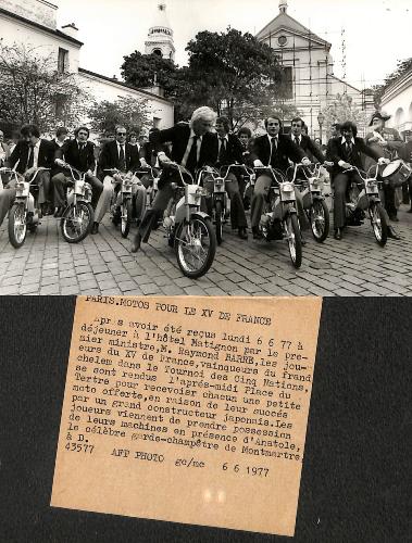 PHOTO ORIGINALE DE PRESSE DES JOUEURS DU XV DE FRANCE DE RUGBY