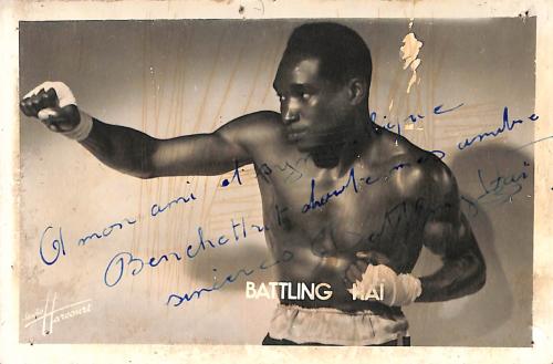 Carte photo dédicacée par Baitling Hai.