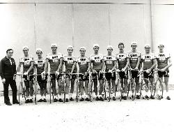 PHOTO ORIGINALE DE PRESSE DE L'ÉQUIPE GAN-MERCIER-HUTCHINSON 1972