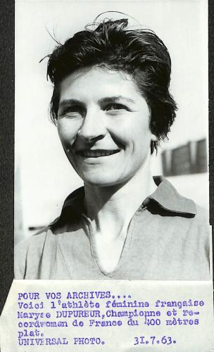 PHOTO ORIGINALE DE PRESSE D'ATHLÉTISME DE MARYVONNE DUPUREUR DU 31 JUILLET 1963