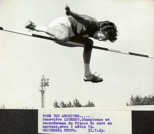 PHOTO ORIGINALE DE PRESSE D'ATHLÉTISME DE GENEVIÈVE LAUREAU DU 31 JUILLET 1963