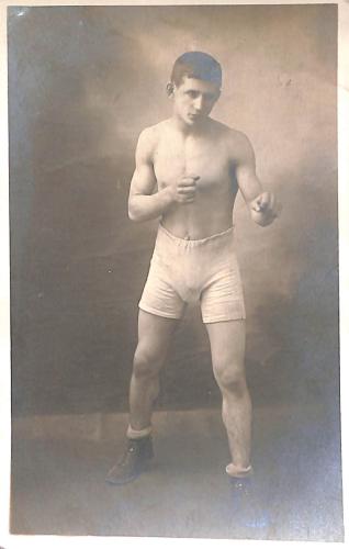 Carte postale d’un boxeur à déterminer.