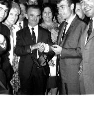 ENSEMBLE DE 13 PHOTOS ORIGINALES DE PRESSE DE JEAN ROBIC