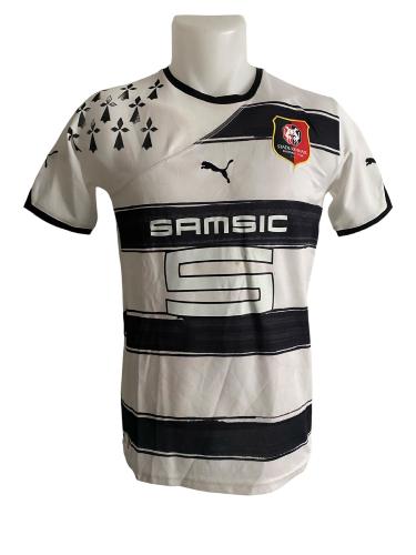 VÍCTOR MONTAÑO - STADE RENNAIS SAISON 2010-2011