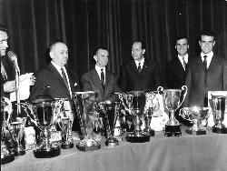 ENSEMBLE DE 13 PHOTOS ORIGINALES DE PRESSE DE JEAN ROBIC