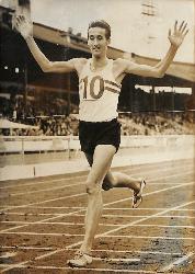 PHOTO ORIGINALE DE PRESSE D'ATHLÉTISME DE GORDON PIRIE DU 24 JUILLET 1961