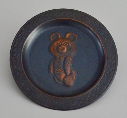 ASSIETTE METAL MASCOTTE MISHA MOSCOU 1980