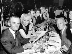 ENSEMBLE DE 13 PHOTOS ORIGINALES DE PRESSE DE JEAN ROBIC