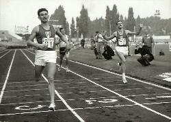 PHOTO ORIGINALE DE PRESSE D'ATHLÉTISME DE LUROT ET PELLEZ DU 21 SEPTEMBRE 1963